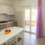Modern One Bedroom Flat In - Beahost *
